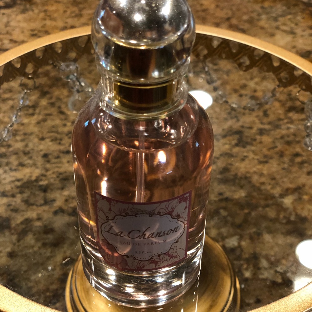 LA CHANSON RARE Soft Surroundings 3.3 EauDe Parfum